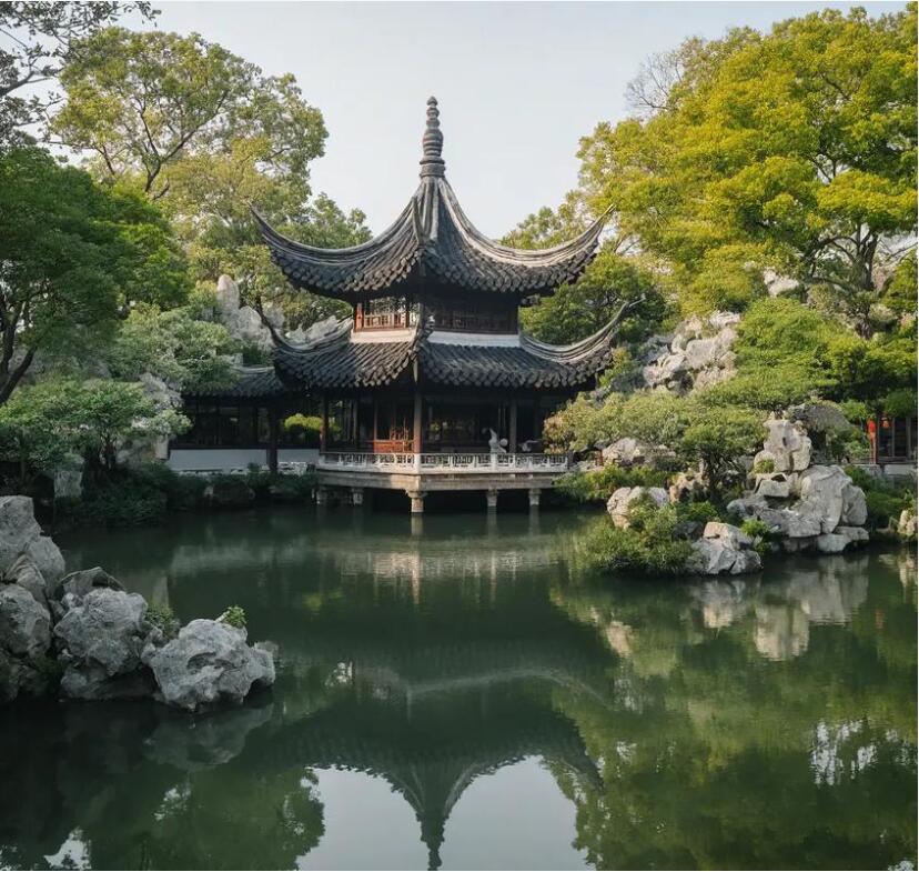 浉河区雨寒运动有限公司